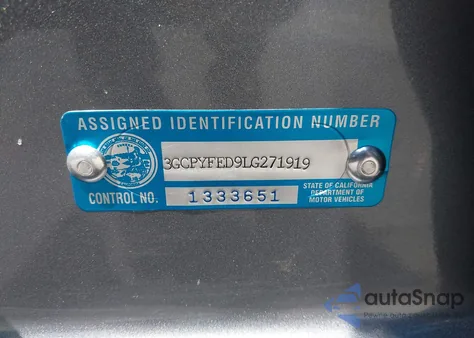 2020 Chevrolet Silverado 1500 4Wd Short Bed Lt Trail Boss z USA, uszkodzony, nr VIN 3GCPYFED9LG271919